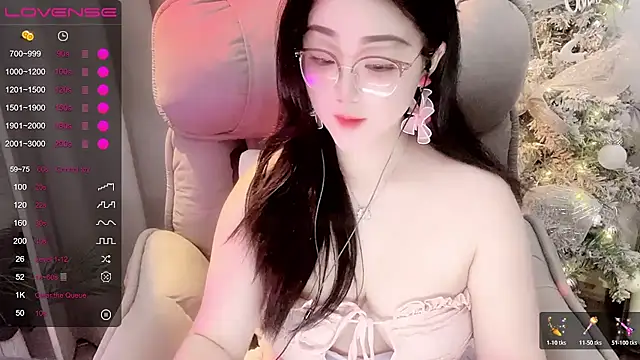 Monica-666888- webcam