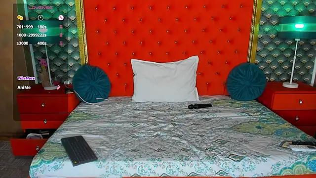 VallerieJones webcam