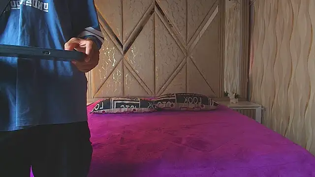 Hotcouple_222 webcam