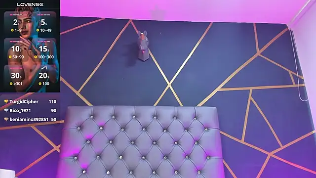 Lian_Miller1_ webcam