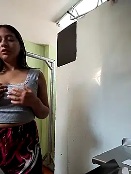 MaskedLatinaX webcam