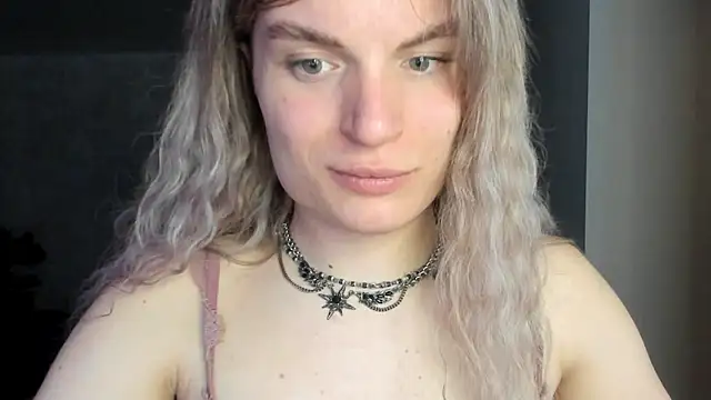 millikira006 (T teen) - My smile)