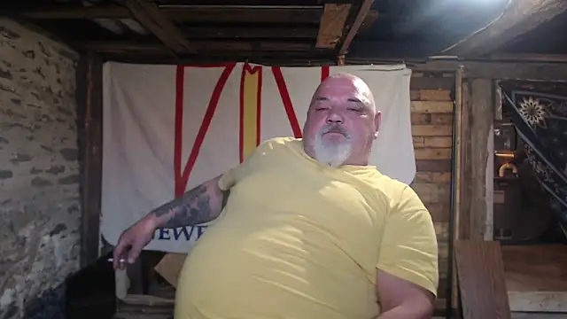 Newfiesausage1972 webcam