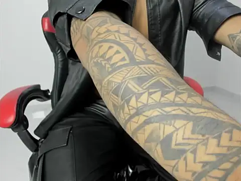 master_leather webcam