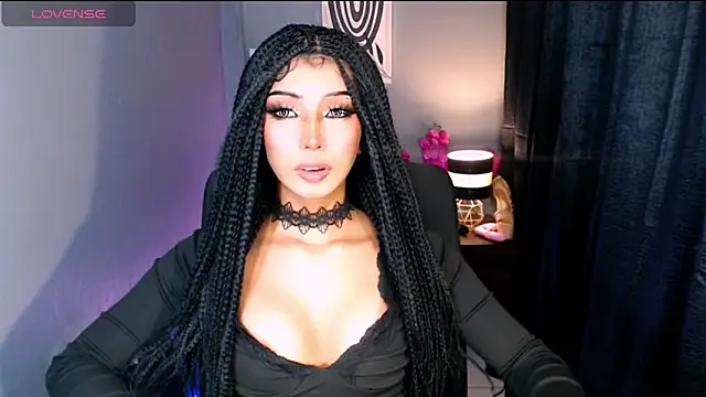 xUrGoddess_islaCumsAlotx webcam