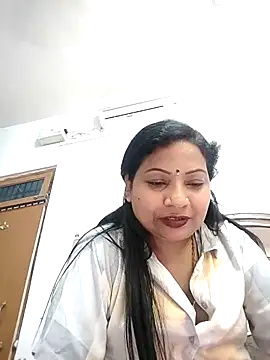 Cute-Janvi20 webcam