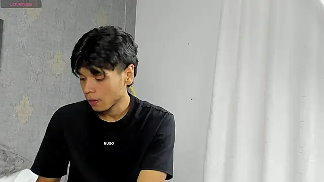 Alejandroo_Montenegro webcam