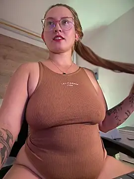 halaaa_1 - Halaaa_1's free webcam - UK Sex Cams