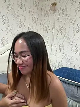 Ponthip live sex cam