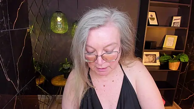 NataliMellow live sex cam