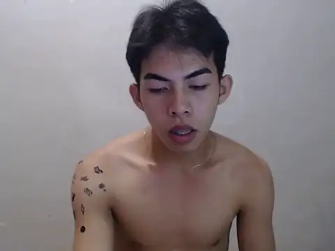 Urhotsilverboy webcam