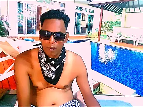 IndianHunk01 webcam