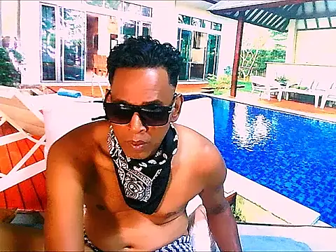 IndianHunk01 webcam