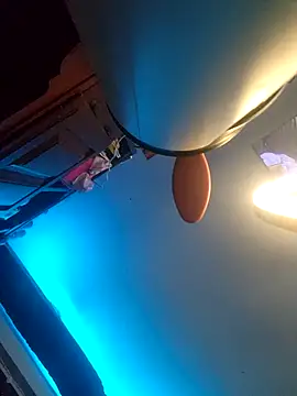 Hotredheadandtoungelasher webcam