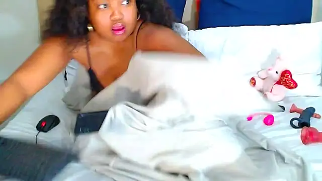 SEXYASSTINAXXX webcam