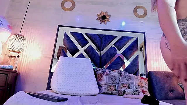 annie_vega17_ webcam