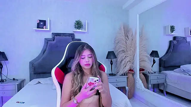 EmilyJohnsoon webcam