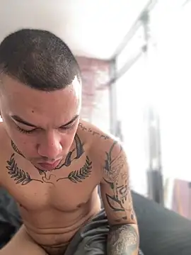 AlphaMasterXxx webcam