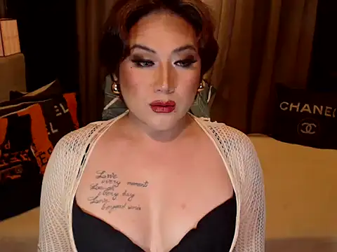 YourMistressAggy webcam