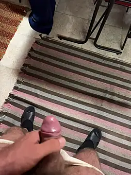 noitelivre (M mature) - Get naked