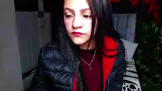 Violettasquirt webcam