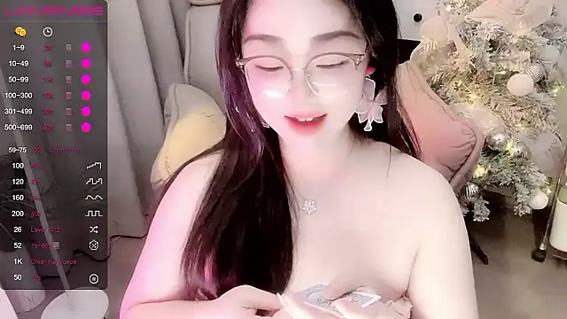 Monica-666888- webcam