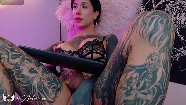 antoniaacxx webcam
