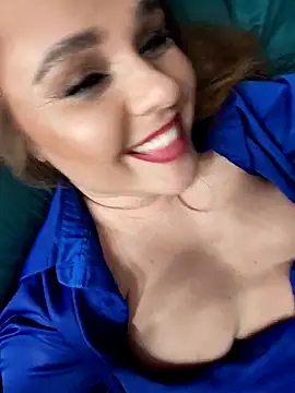 Juicy_PeachLux webcam