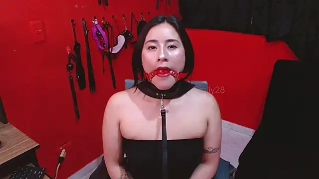 Emily_Slave28 webcam