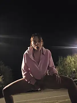 JuneLaFrenchie's room