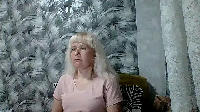 sakura_blonde webcam