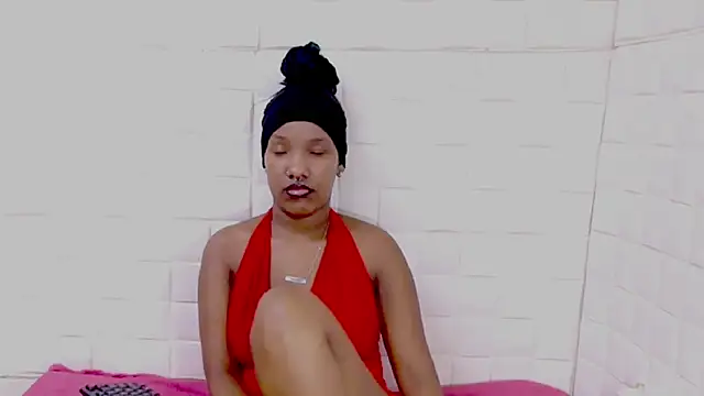 EroticSexyPrada webcam