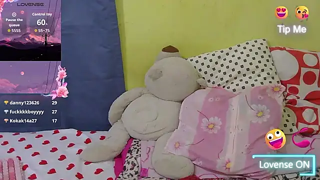 HornyAsian4uxx webcam