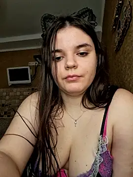 VictoriaPricee webcam