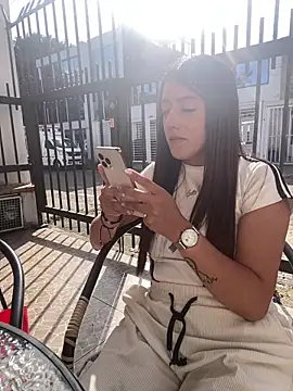 Electra_Pinkk webcam