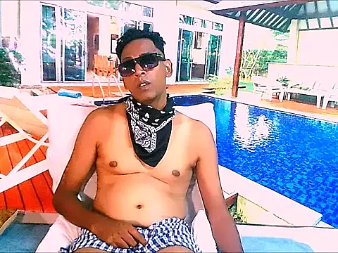 IndianHunk01 webcam