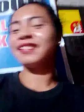 YourHotMenxie18 webcam