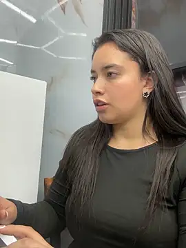 Miss_Bella_Flame webcam