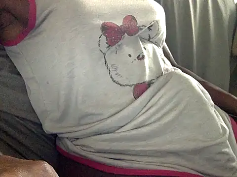 RayanneCampbell-25cm webcam