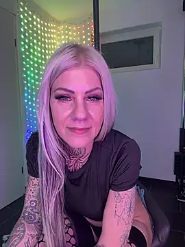 Tata-Ink live sex cam