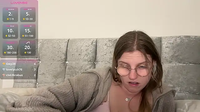 BustyKellyXXX webcam