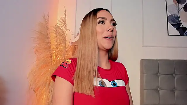 nikolevoshkie_ webcam