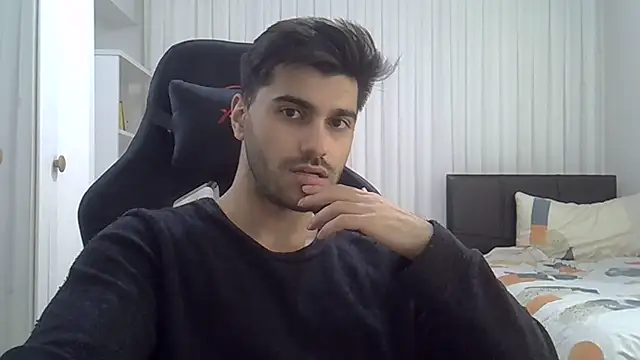 ciceroable (M young) - #asian #big-cocks #bisexuals #black-hair #cam2cam #dirty-talk #footjob #hd #humiliation #middle-priced-privates #muscular #precum #sexting #small-audience #striptease #studs #young