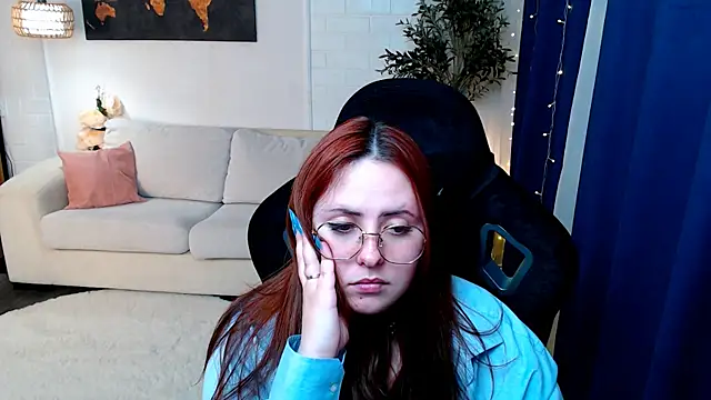 Hennessy_bunny webcam