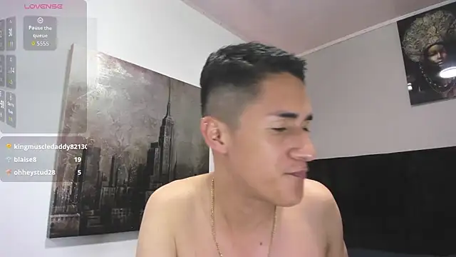 _alan_walker_1 (M young) - full spread hole + rub cock😈🍆🍑