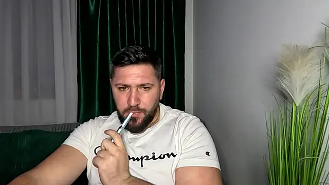 Gold_Alpha_Boy webcam