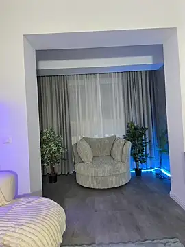 Webcam Model (KirstieVegas)  is live.Free join now!