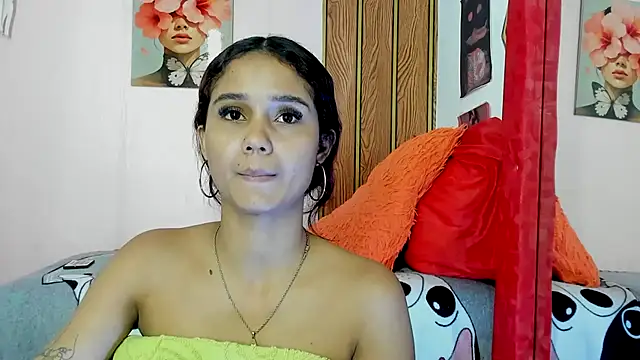 MarianaManzur webcam