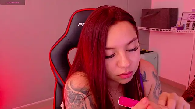 samantha_tattu webcam