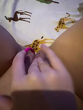 anonimgirl18old webcam